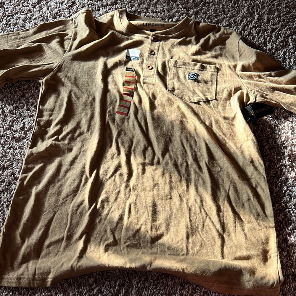 Lincoln brand tee